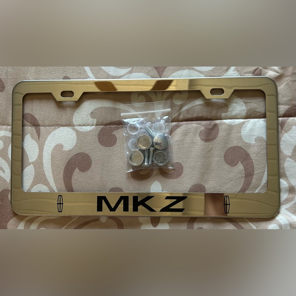 New Lincoln Chromed License Plate Frame